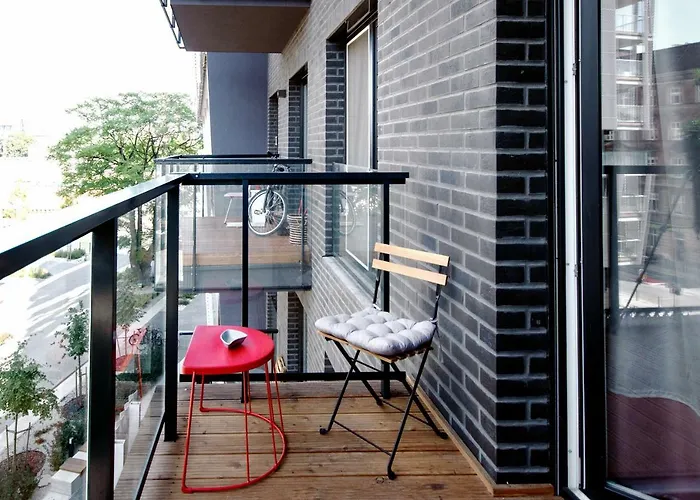 Art Apartments II